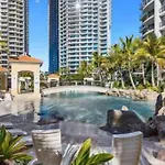 Chevron Surfers - 2 Bedroom 2 Bathroom Apartment