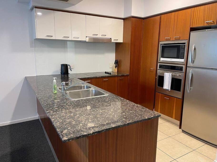 Chevron Surfers - 2 Bedroom 2 Bathroom *