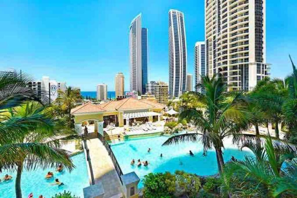 Apartment Chevron Surfers - 2 Bedroom 2 Bathroom *