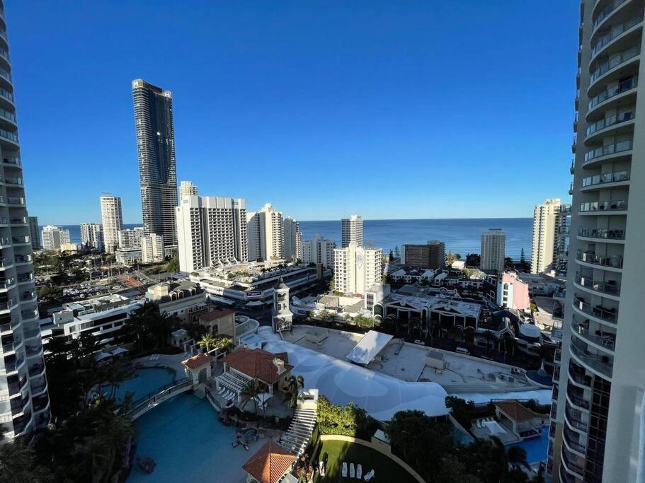 Apartment Chevron Surfers - 2 Bedroom 2 Bathroom